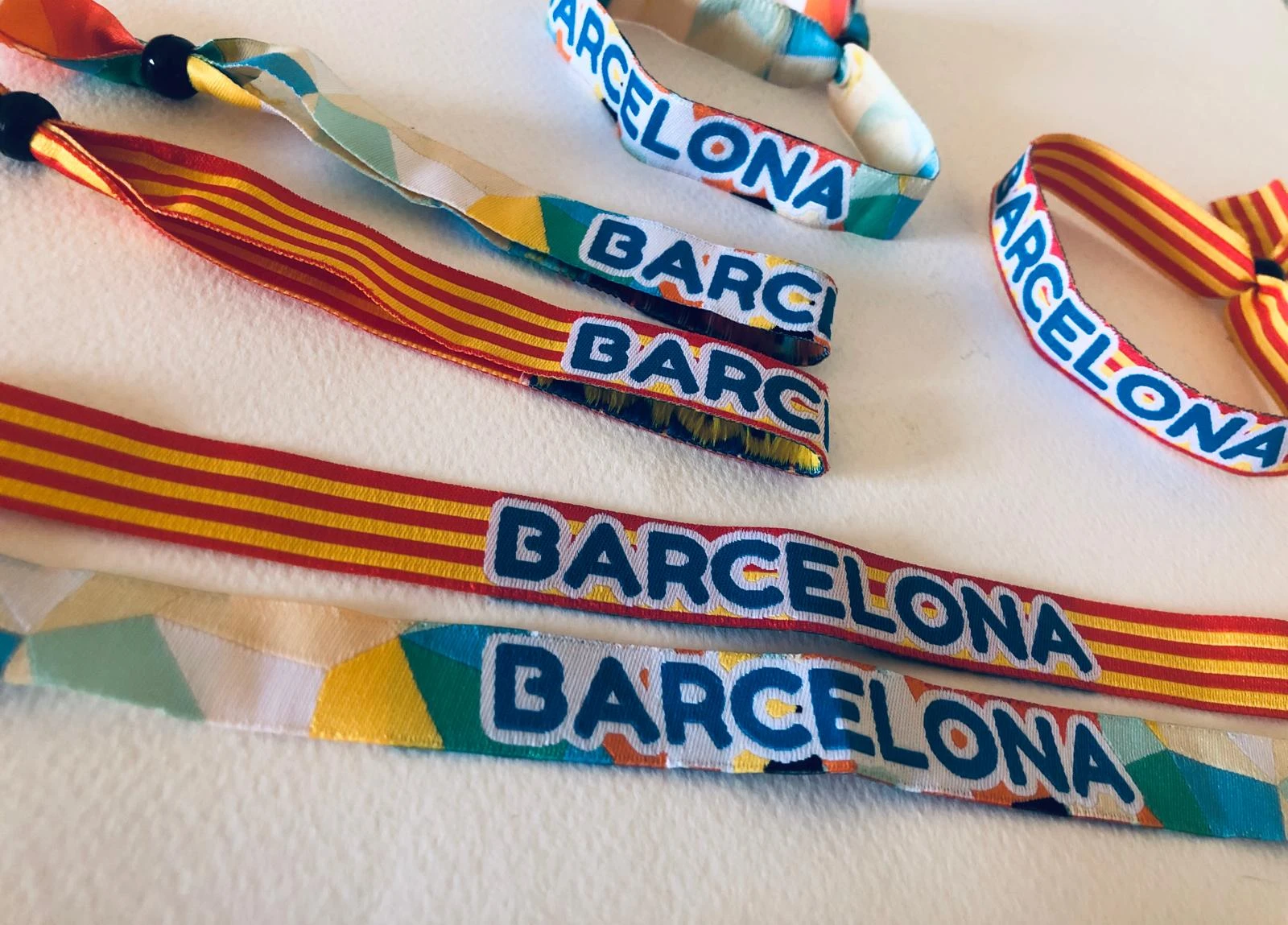 Pulseras de tela bordadas personalizadas EXPRESS personalizado con logo - Producto promocional para empresas y eventos